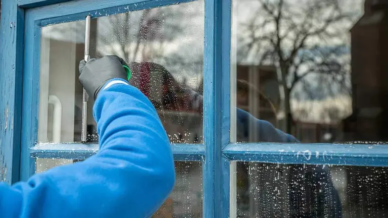 limpiar-ventana-fuera
