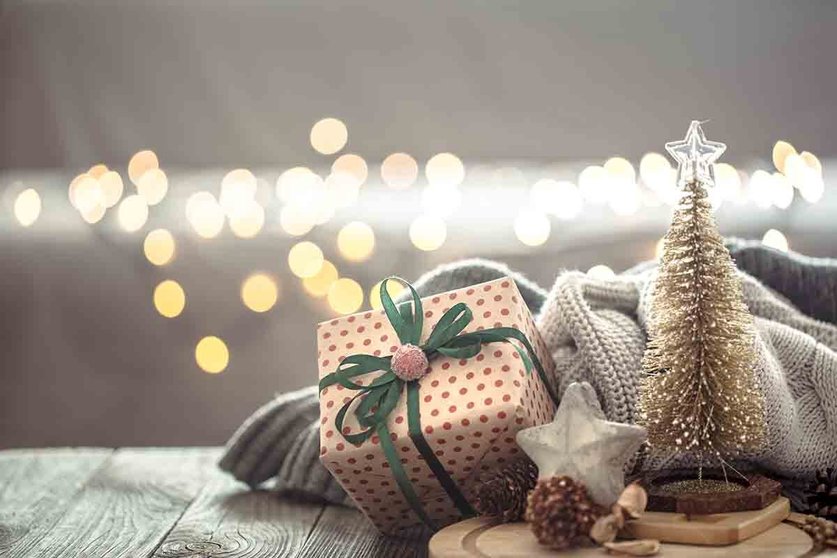 Luces Led Navidad 2020: 7 ideas para decorar tu casa ahorrando dinero Foto: freepik