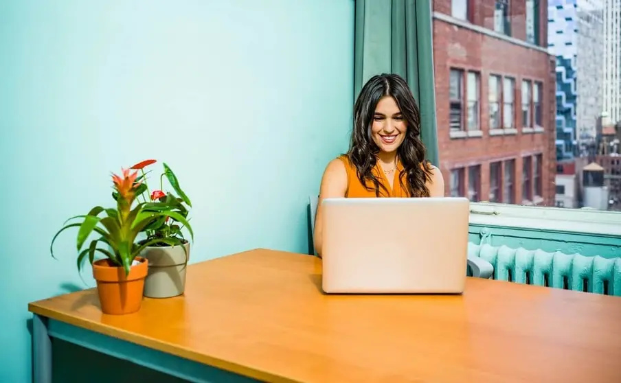 Cómo evitar problemas de vista mientras teletrabajas Foto: Pexels