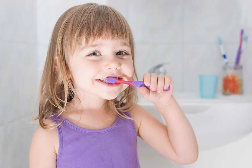 Qué cepillos de dientes eléctricos para niños comprar en 2020. Foto freepik