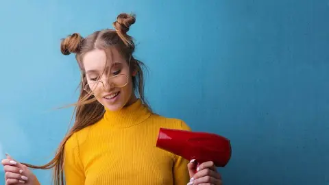 Consejos para secarte el pelo en casa como en la peluquería