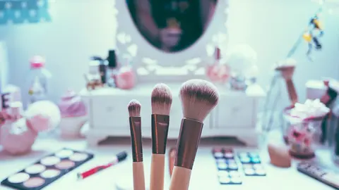 ¡No te derritas, bombón! Trucos de maquillaje para sobrevivir al verano