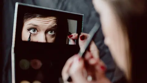 Alergia al maquillaje: 7 síntomas de alerta que no debes omitir. Foto Unsplash.