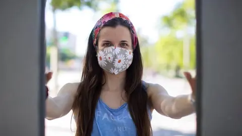 cómo guardar mascarilla mientras no se usa