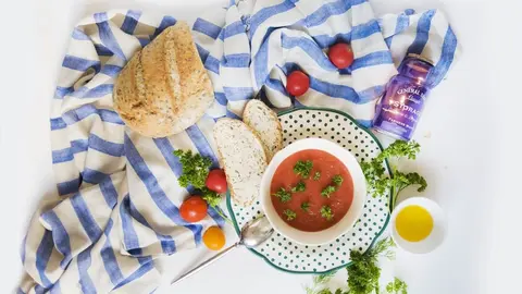 ¿Cómo hacer gazpacho fresquito para llevar a la playa este verano?