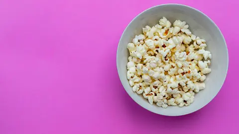 Cómo hacer palomitas de maíz en casa de forma fácil y sencilla. Foto Unsplash.