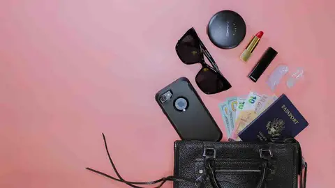 Bolsos para móviles: El regalo que es tendencia esta Navidad 2020. Foto Unsplash.