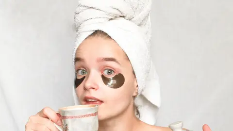 Cómo eliminar las ojeras: 4 remedios caseros para quitar las ojeras