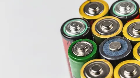 <p> Guía completa sobre los tipos de pilas que podemos encontrar en nuestras casas </p>