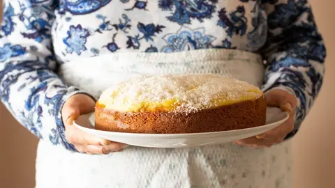 ¿Cómo hacer bizcocho de coco esponjoso? La receta perfecta para sorprender.