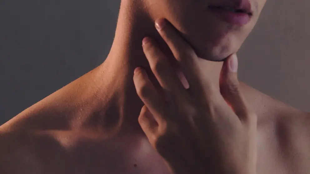 Sensación de flema pegada en la garganta