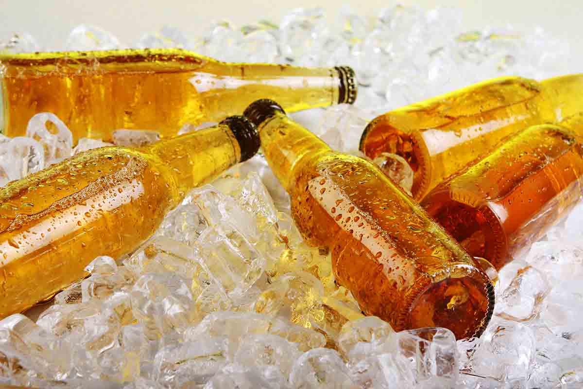 6 consejos para organizar una fiesta de verano en tu casa_bebidas fria_freepik