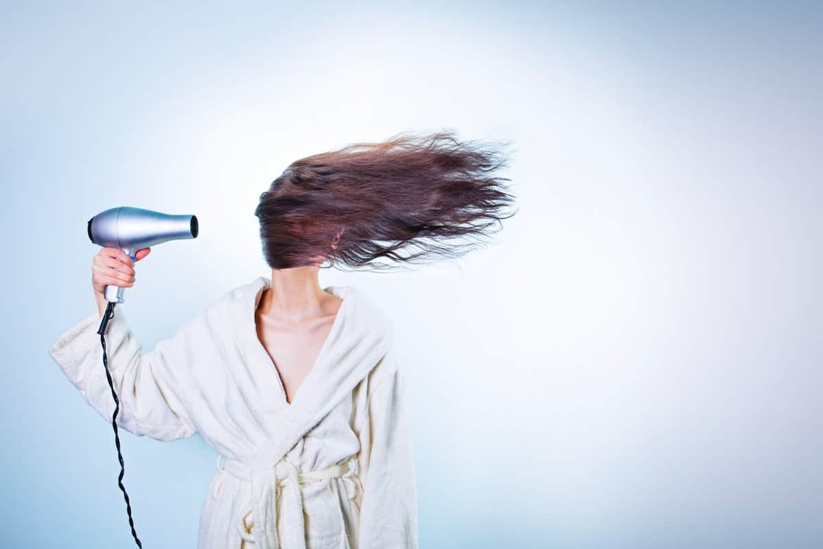 cómo evitar el pelo encrespado