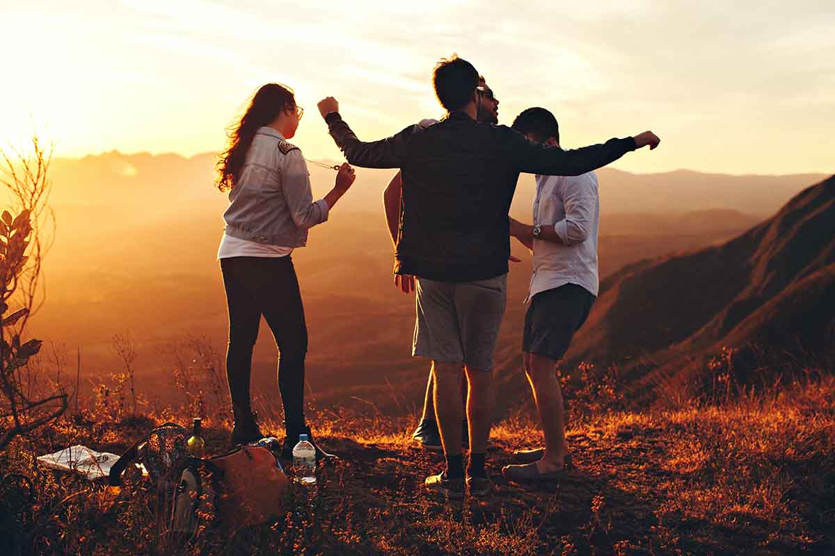 Cómo superar a tu ex: conoce gente nueva amistad amigos