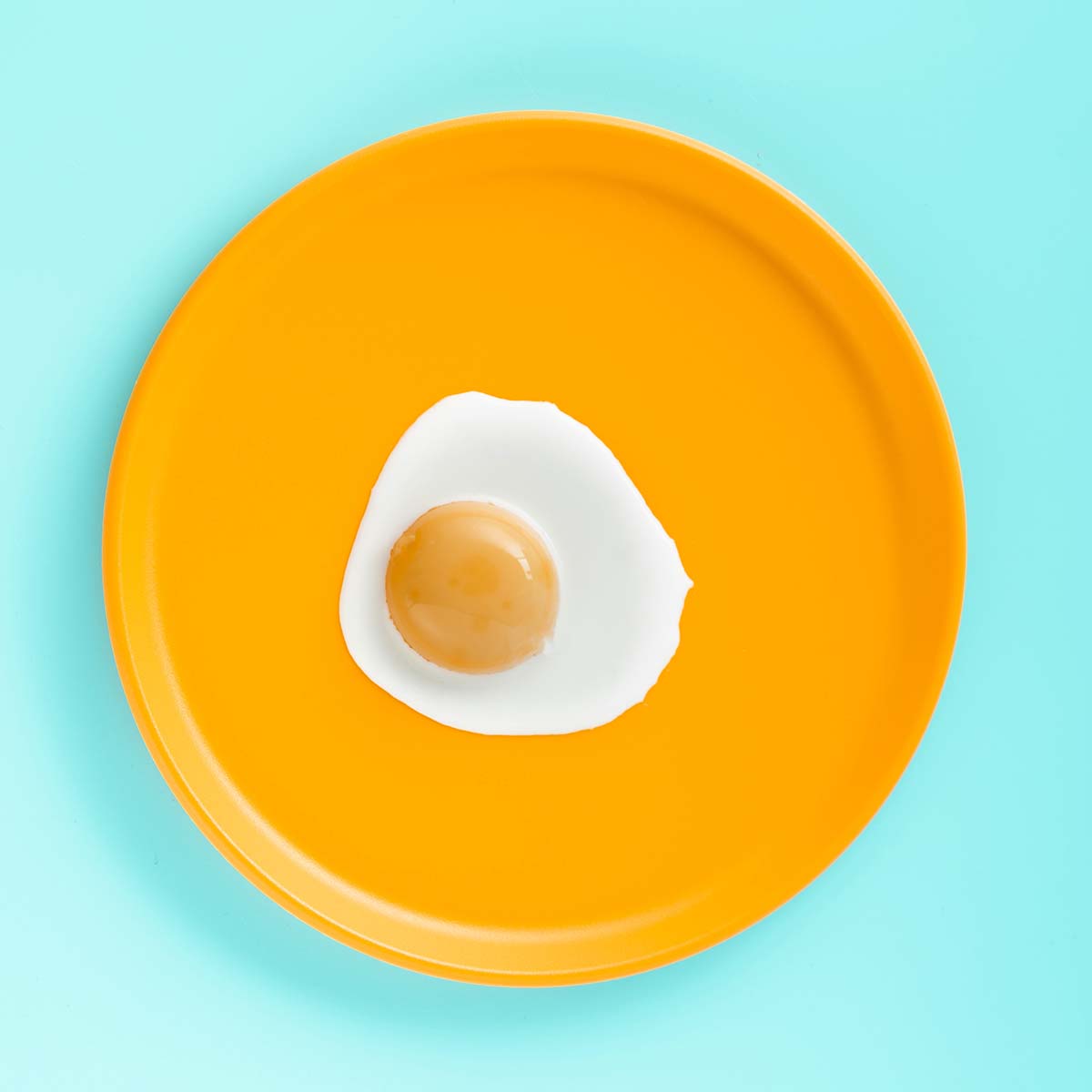 huevo frito microondas foto freepik