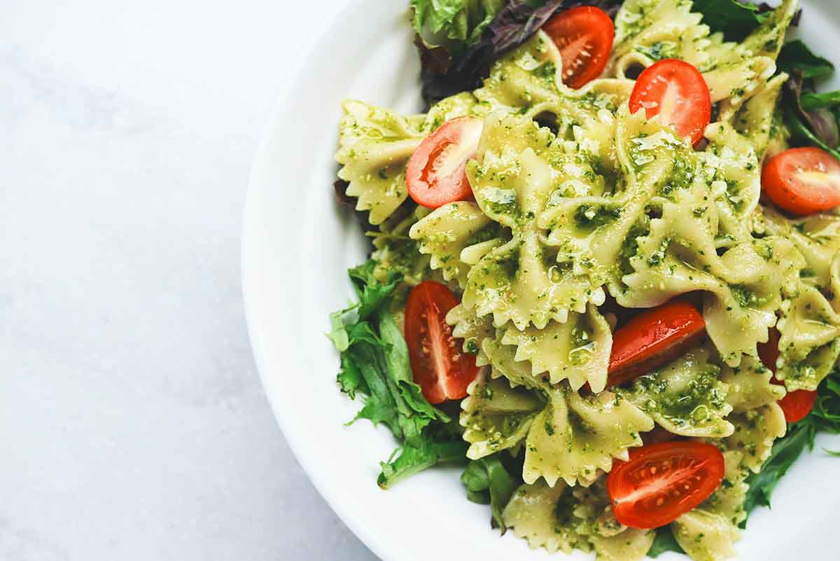 ensalada de pasta foto unsplash