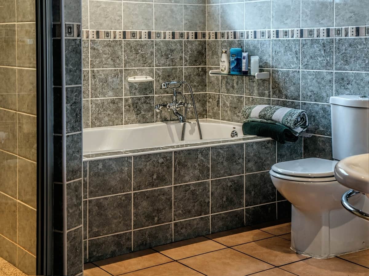 Cómo eliminar malos olores baño Foto: Pixabay
