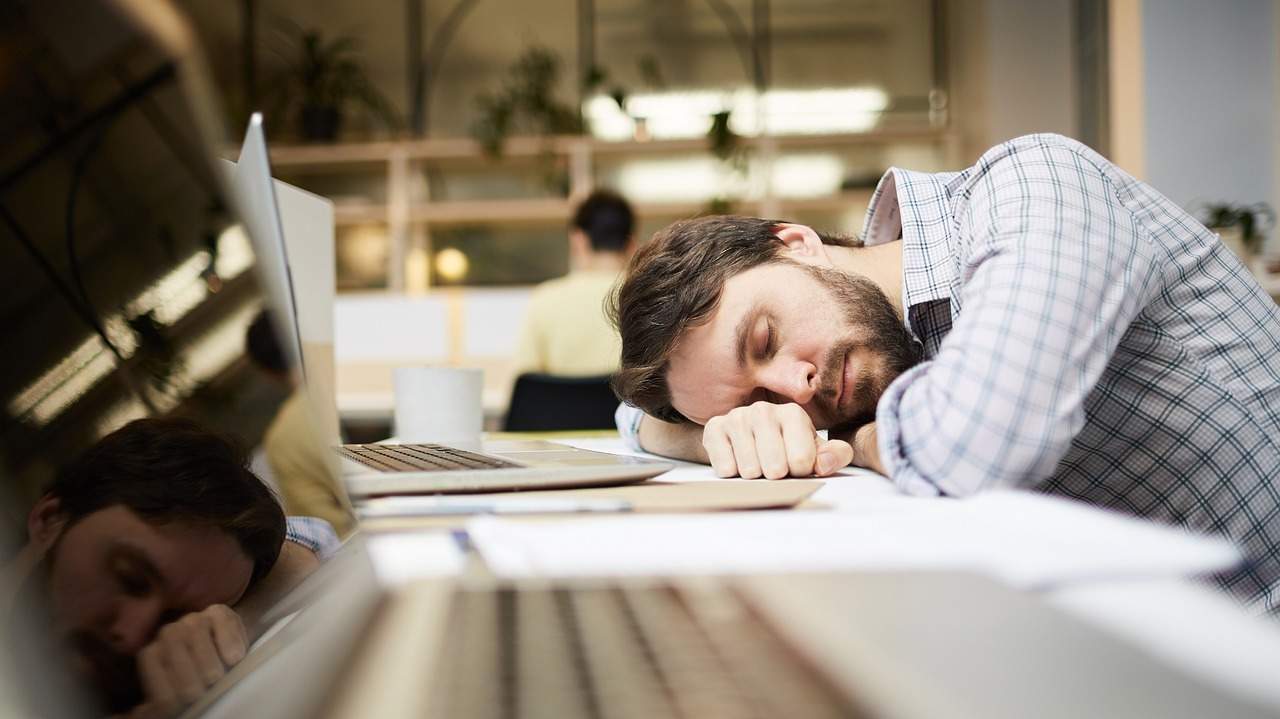 Hombre durmiendo