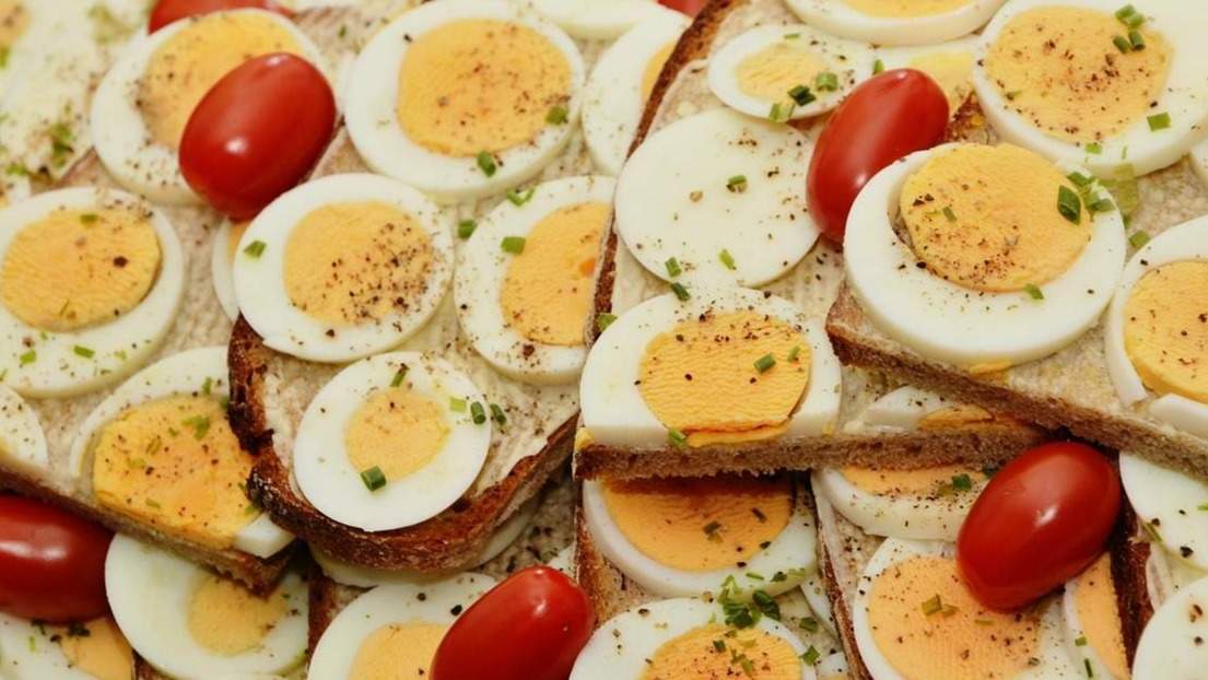 Huevos duros cocidos